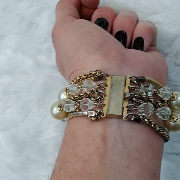 3/$15 Vintage Bracelet - Picture 3 of 6